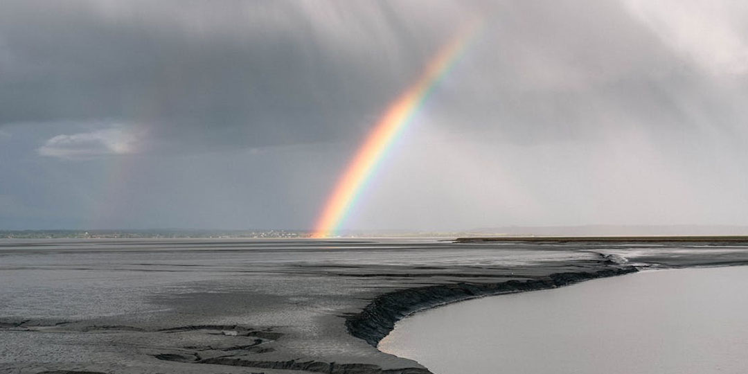 Nooan-arkki on turvapaikka, jumalallinen alue. Kuvassa on sateenkaari, joka edustaa jumalan valoa ja seitsenkertaista elämää. Kuva: Pexels Matt Hardy